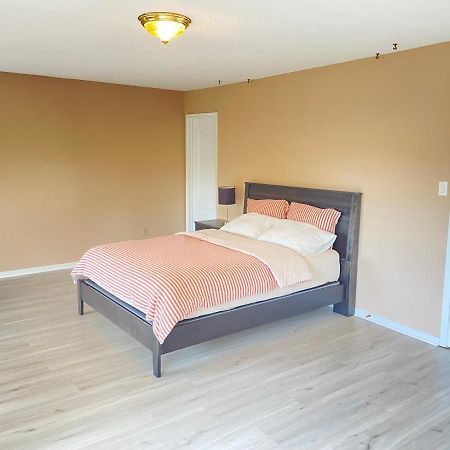Apartamento 41 Huntsmill Blvd Toronto Exterior foto