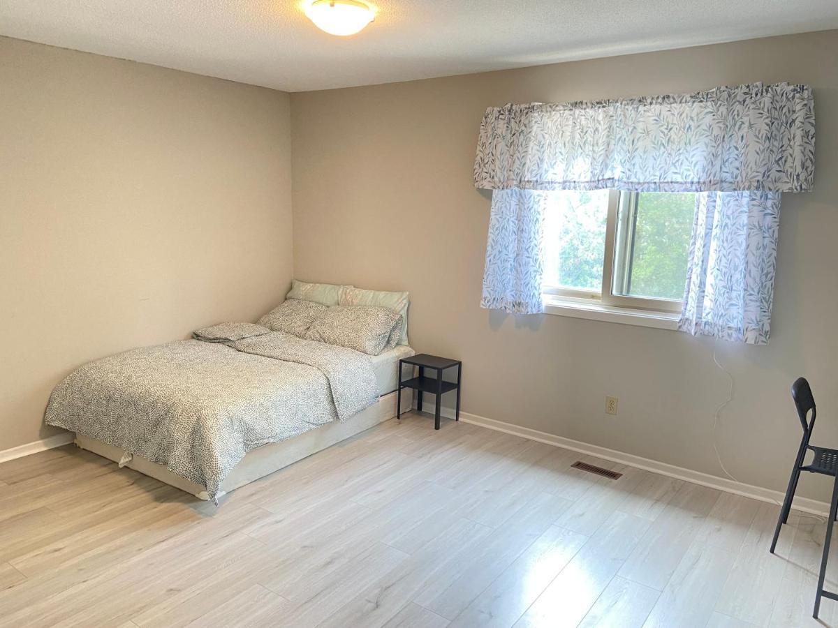 Apartamento 41 Huntsmill Blvd Toronto Exterior foto